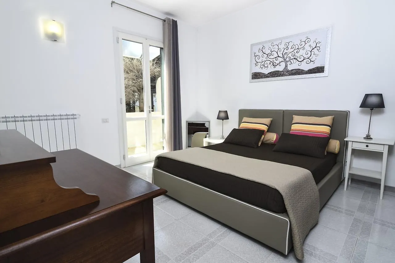 B&B Villa Genny A Pochi Passi Dal Mare 0*, San Cataldo (Apulia) Italy